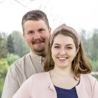 Kirkonkylän lähetyspiiri Kuvassa on Salome ja Olli Olenius