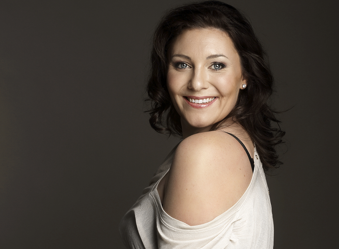 Pyhäinpäivän konsertti Sopraanosolisti Päivi Pylvänäinen